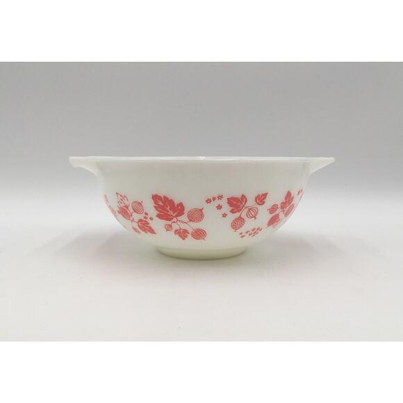 Vintage Pyrex Pink Gooseberry 443 2.5qt Cinderella Mixing Bowl EUC - Picture 1 of 4